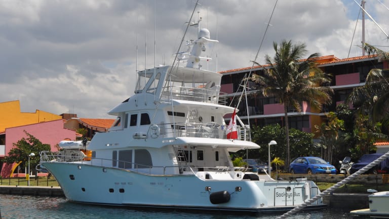 Havana Yacht Club Marks 25th