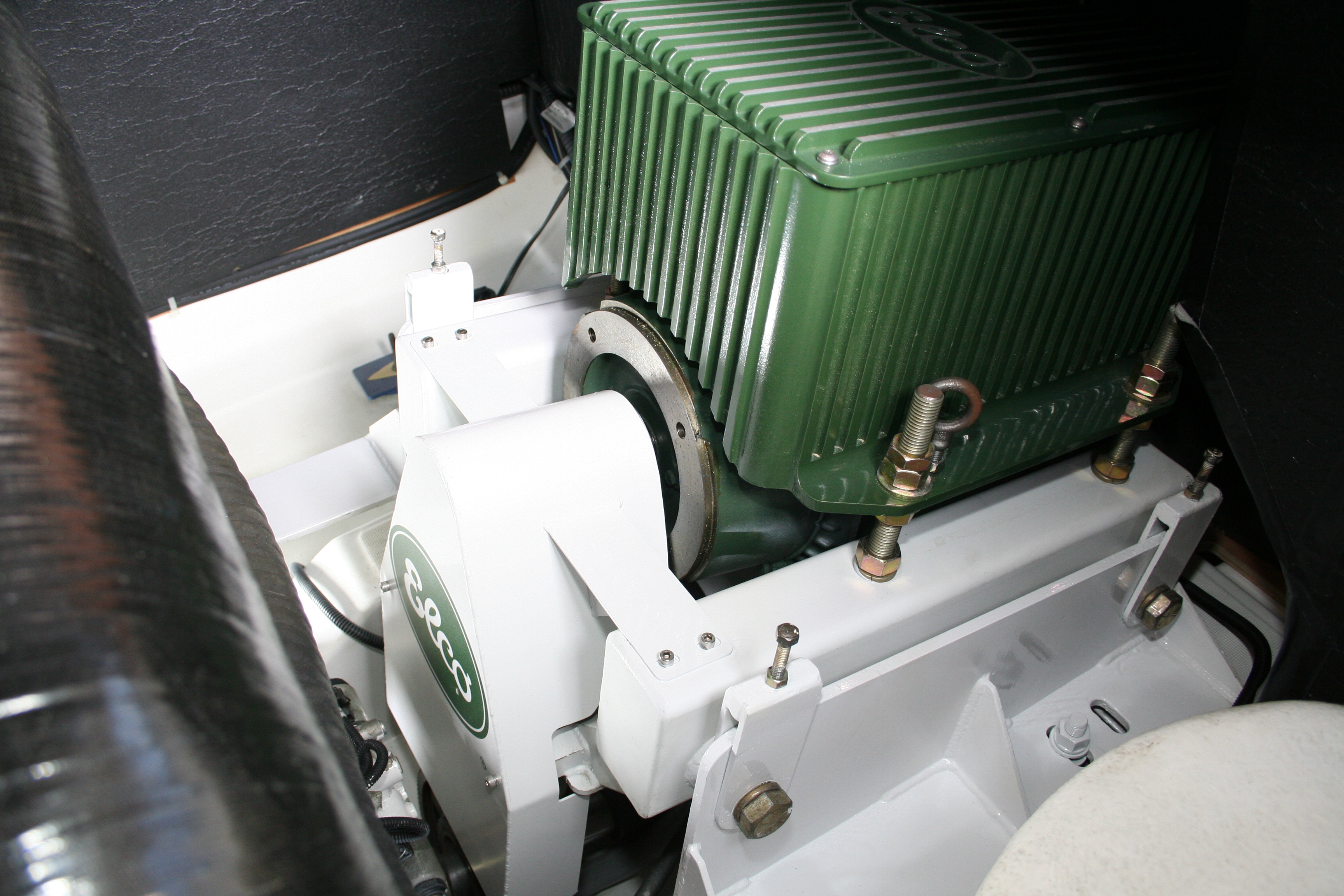 The ST34's power comes from a combination of a diesel-power Cummins and an electric-powered Elco (picture here).