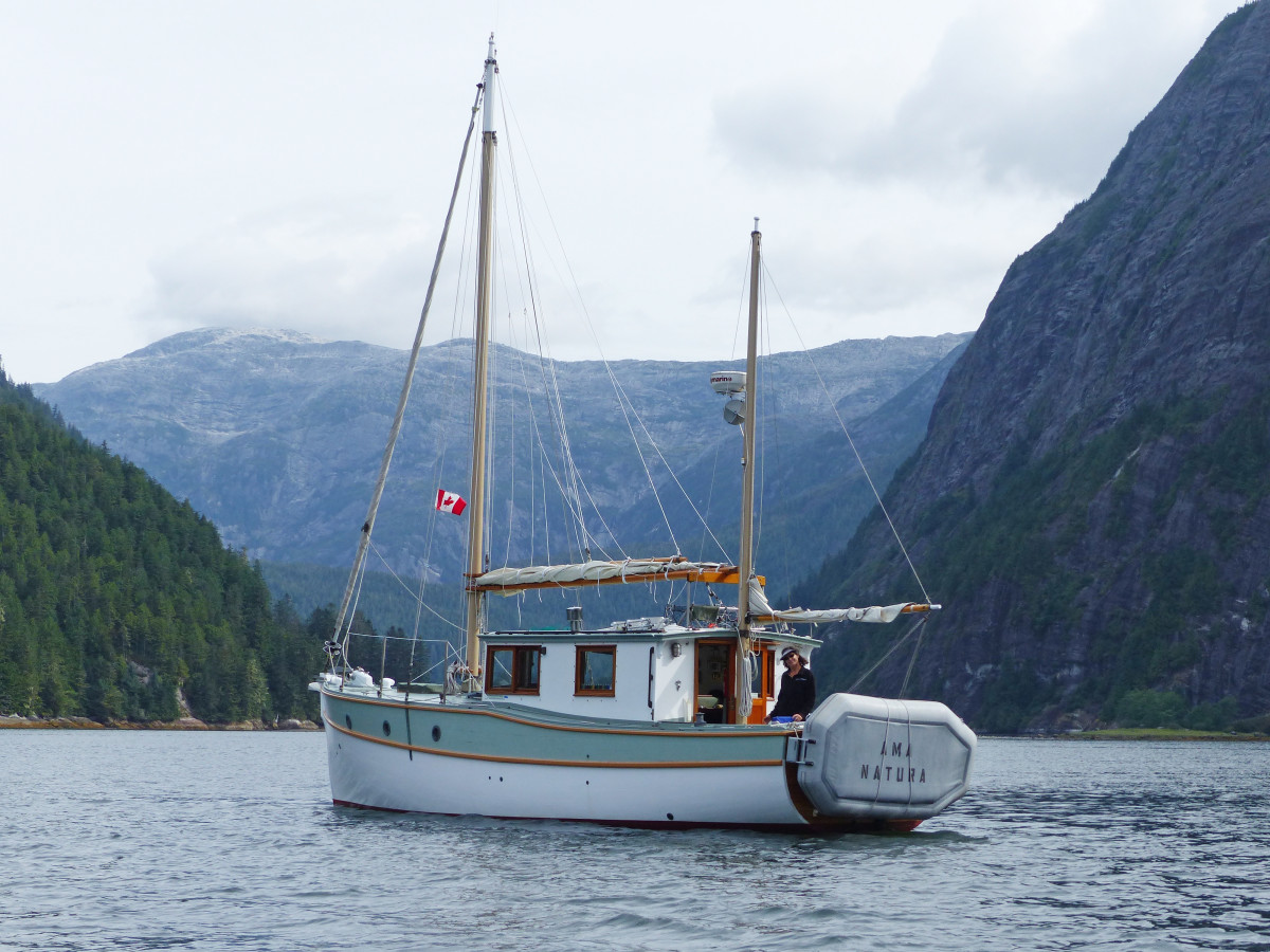 The final boat featured very classic lines and remained a favorite in her home waters.