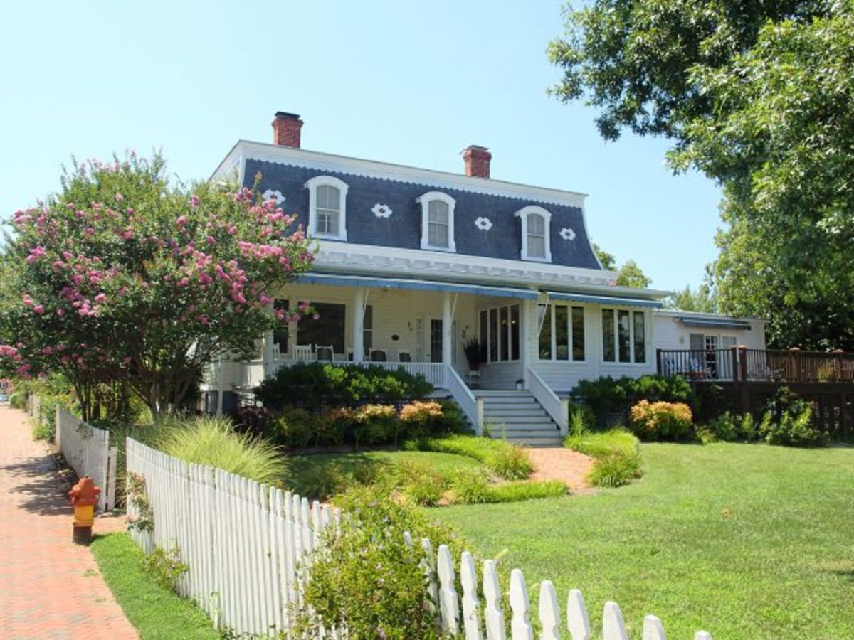 The St. Michaels Museum is housed in a lonely Chesapeake-style home.