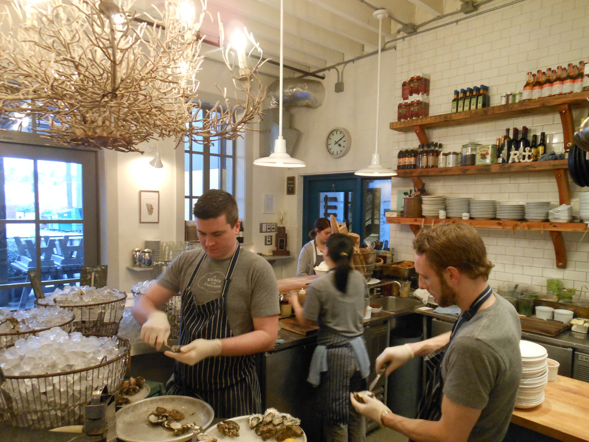Its not alll hard work and no play, be sure to visit The Carpenter & The Walrus for top notch Oysters.