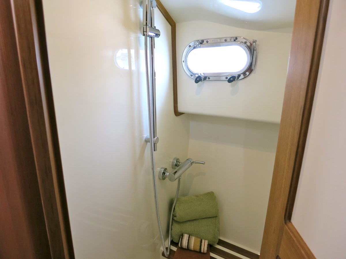 No wet head on this 31 foot boat, she features a separated shower.