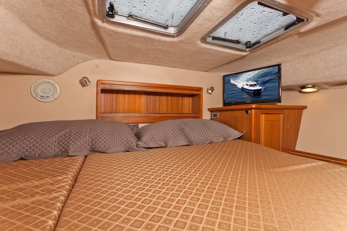 A king size master stateroom occupies the beam of the C100.