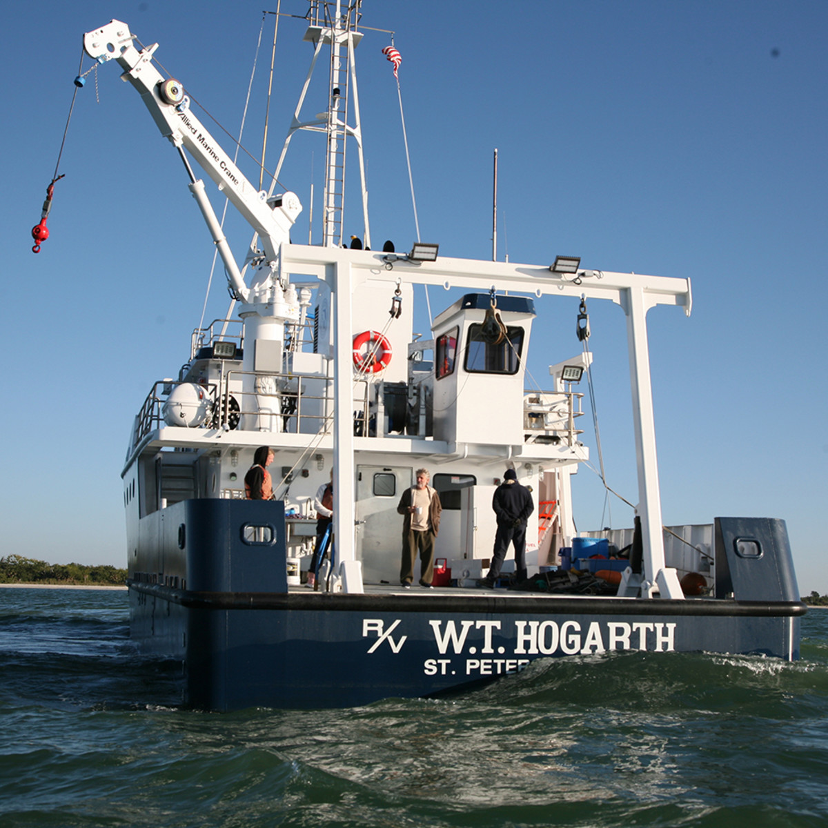 Scientists and students on the aft working deck of the R/V W.T. Hogarth.