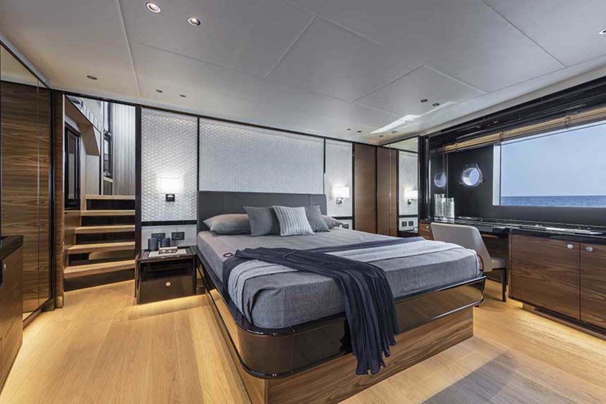 As the Navetta 68 is first and foremost a cruising yacht, her master stateroom belowdecks exudes a sense of functional elegance intended 
for comfortable living during long-range voyages.