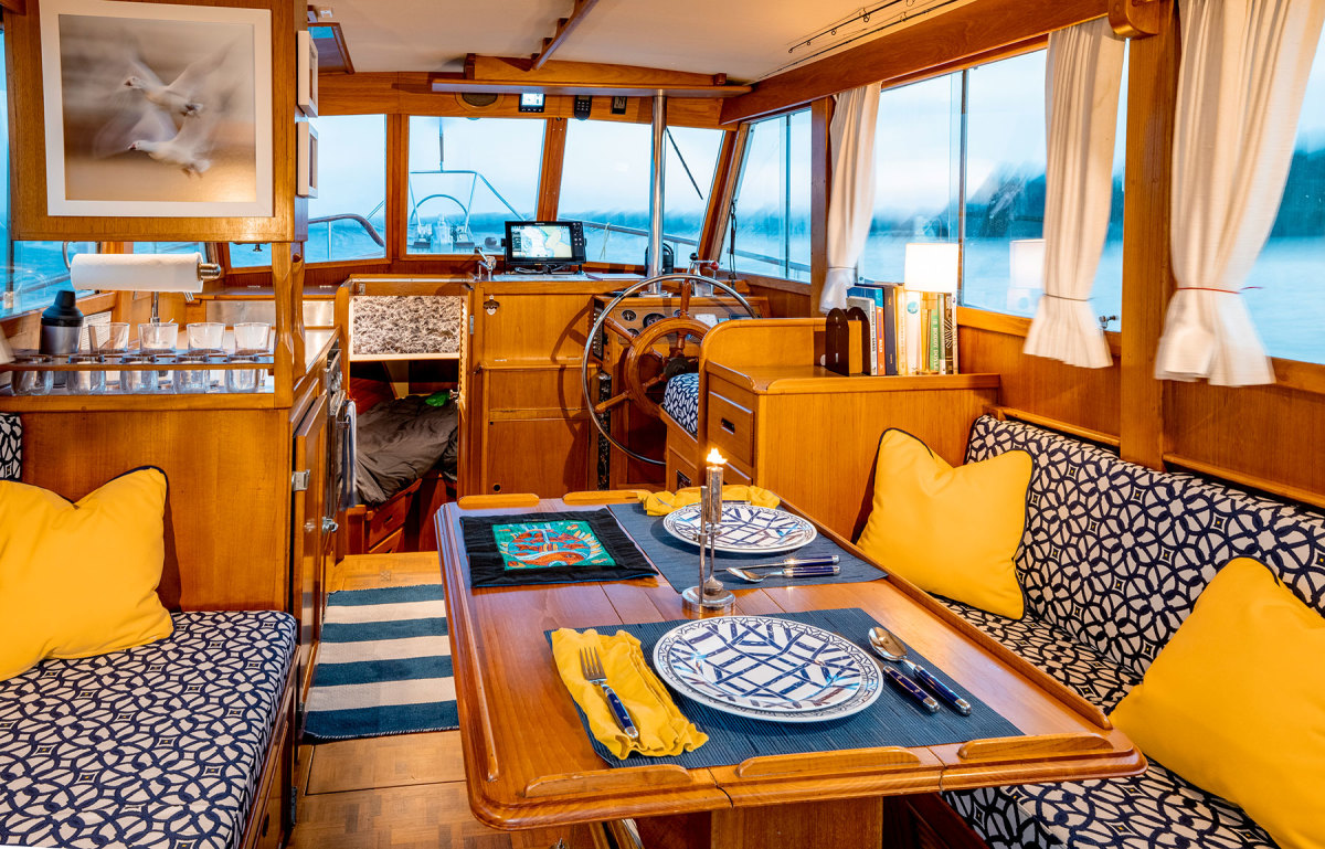 Among her other contributions, Tenley was responsible for bringing new life to the boat’s interior. The refresh included new fabrics and soft goods.