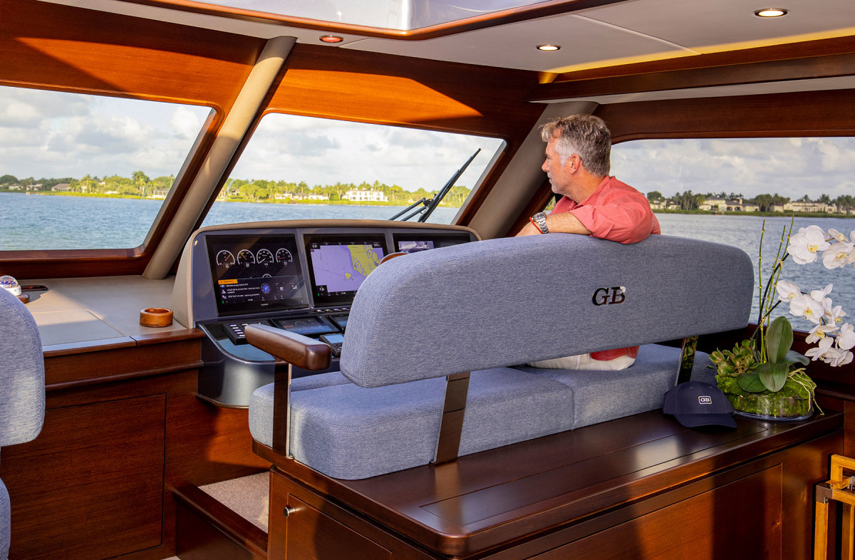 The Skylounge version offers climate-controlled comfort for the helmsman and at least 10 guests. The boat is also available with an open flybridge. 